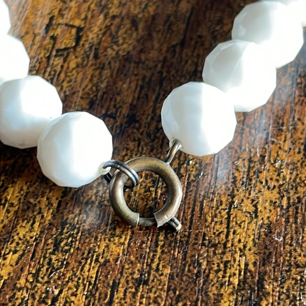 White Faceted Bead Vintage Beaded Necklace